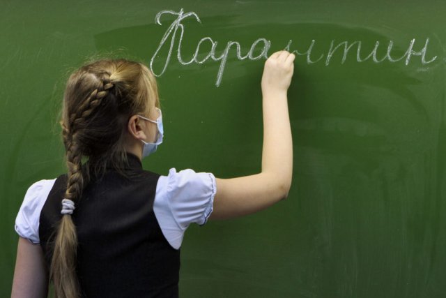 После заболевания школьника коронавирусом в Челябинске закрыли один класс гимназии на карантин