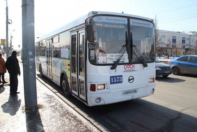 Жители Омска требуют включить отопление в общественном транспорте