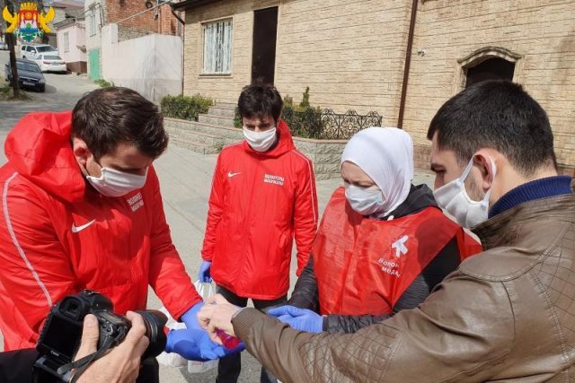 В Дагестане волонтёрам выдали подарки за помощь в период пандемии