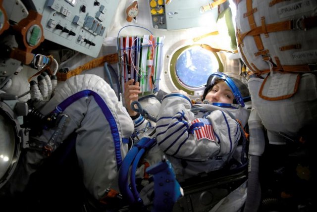 О доступности космических полётов для туристов рассказал космонавт Вагнер