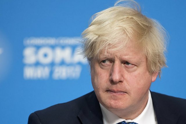 Премьер-министр Великобритании сообщил о том, что сторонники отказа от прививок сумасшедшие