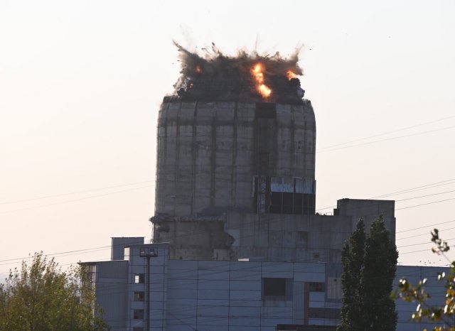 Демонтаж недостроенной АС произвели в Воронеже с помощью взрыва