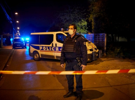 Двух подростков во Франции подозревают в содействии террористу