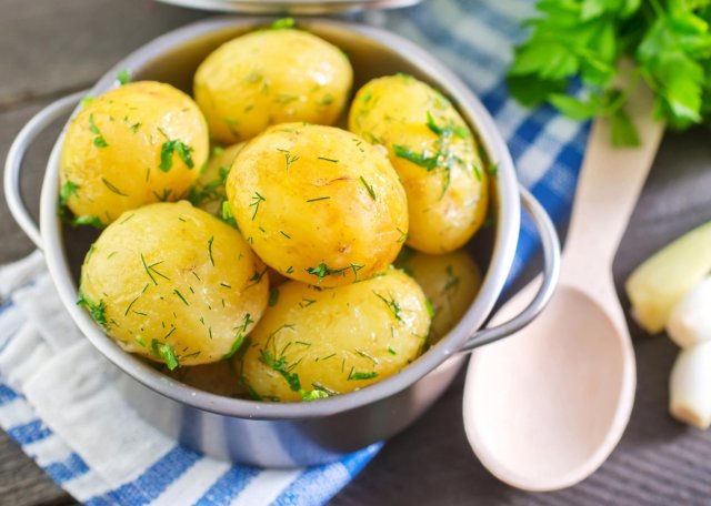 Эксперты рассказали о наиболее распространенной ошибке при варке картофеля