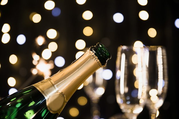Диетолог рекомендует отказаться от шампанского в новогоднюю ночь