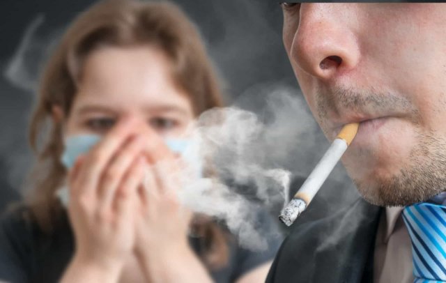 Нарколог рассказал, что Россияне чаще всего начинают курить с 17-19 лет