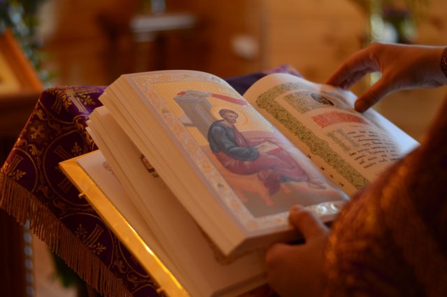 Похищение редких книг и икон зафиксировано в Омске