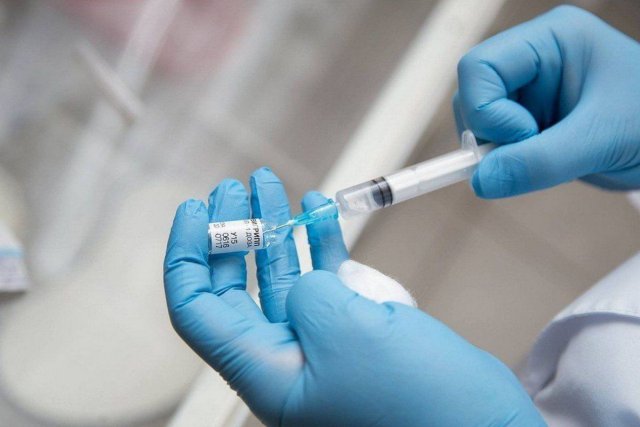 Владимир Путин распорядился о старте масштабной вакцинации против коронавируса со следующей недели