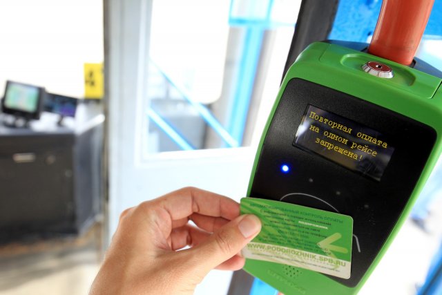 Оплату проезда с помощью банковских карт внедрили в общественном транспорте Липецка