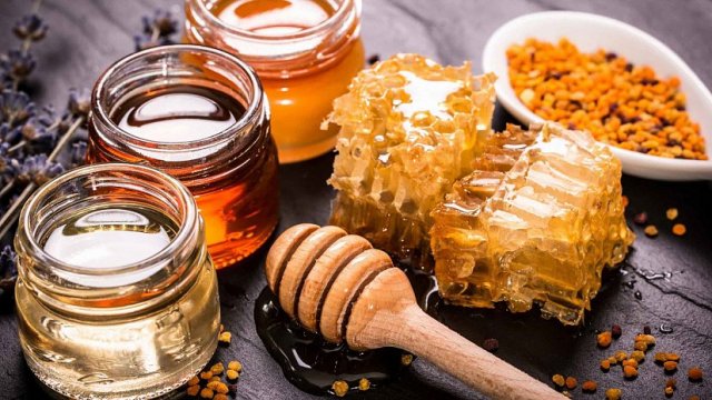 Какую порцию мёда можно употреблять в сутки, пояснили врачи