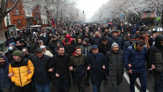 В Ереване из-за акции с требованием отставки Пашиняна задержаны более 50 человек