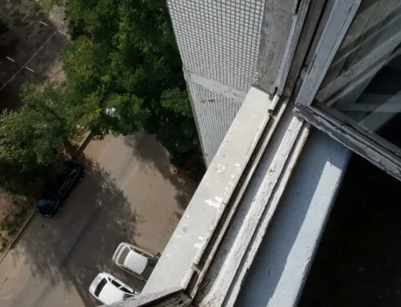 После падения с 17 этажа в Москве выжил подросток