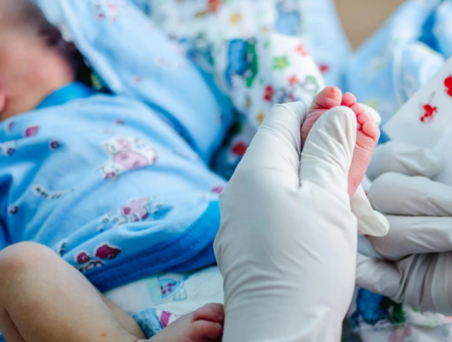 Ребёнок с антителами к Covid-19 впервые родился в США