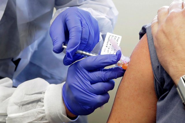 Вирусолог настаивает на вакцинации, чтобы избежать рост заболеваемости коронавирусом весной