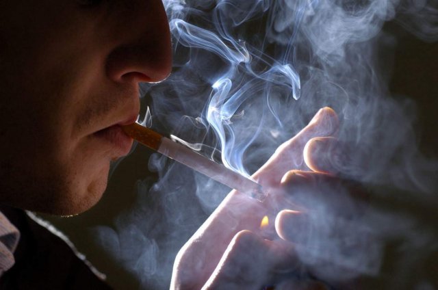 Нарколог заявил, что тяга к курению может передаваться по наследству