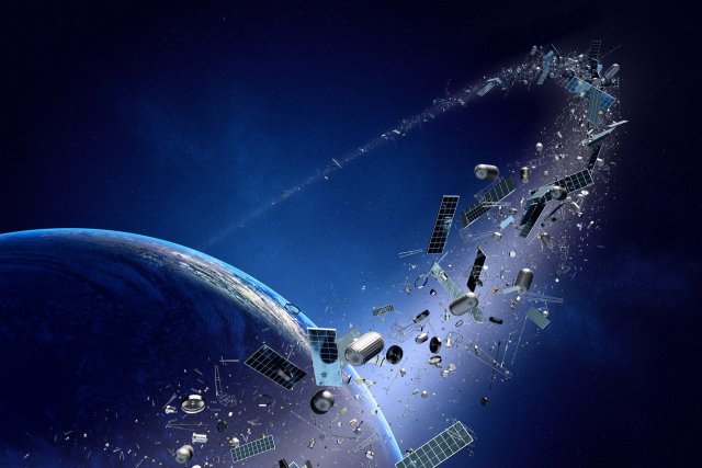 Эксперт рассказал, чем грозит столкновение космического мусора со спутниками