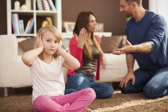 Психолог дал  рекомендации родителям о том, как помочь детям стать счастливее
