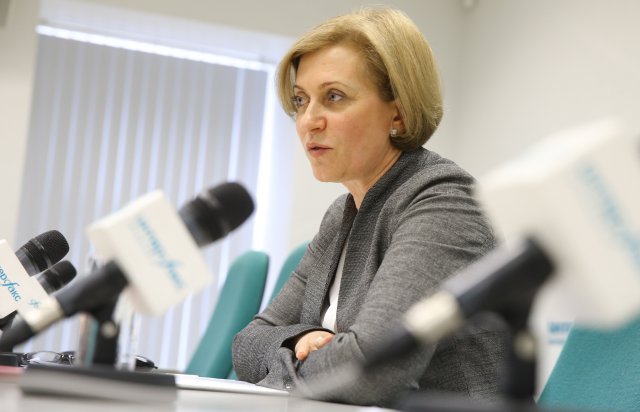 Попова считает, что ослаблять меры против коронавируса на данный период нельзя