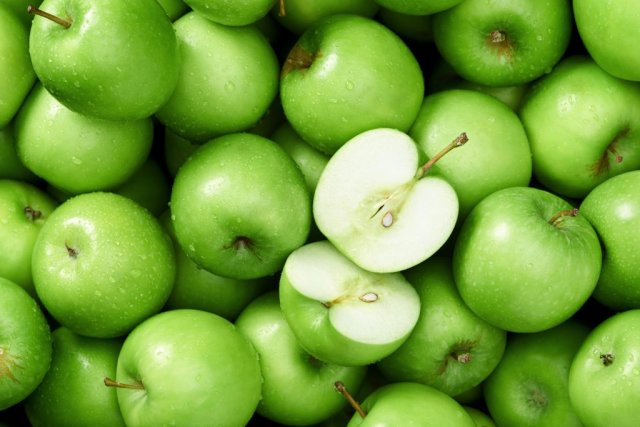 Специалист рассказал о том, кому не рекомендуется употреблять в пищу яблоки