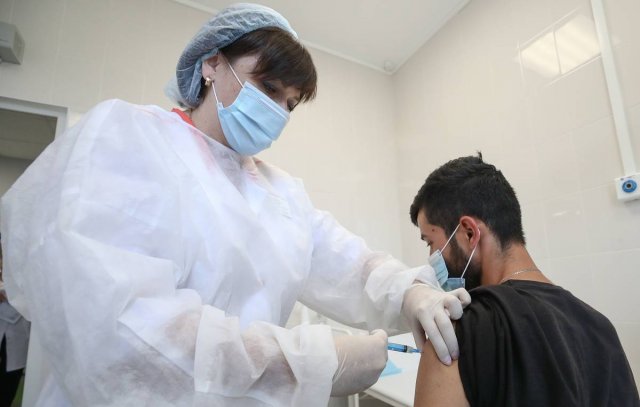 Обязательная вакцинация против коронавируса введена для ряда категорий граждан в Дагестане