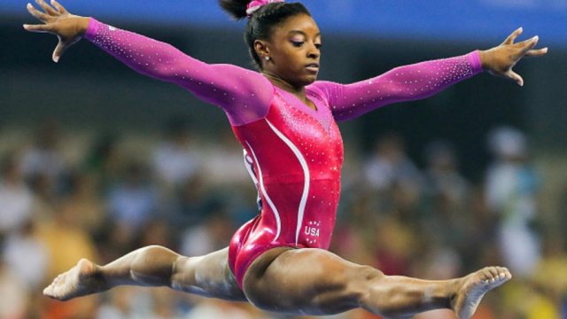 Американская гимнастка Байлз на сможет выступать на Олимпийских играх в связи с психологическими проблемами