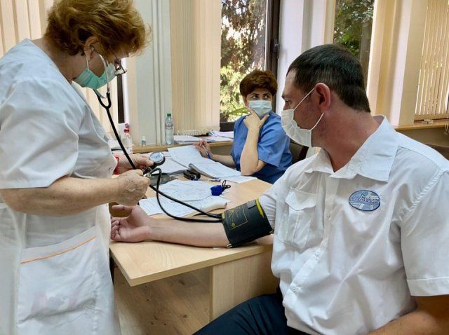 Представители власти Сочи сообщили о том, что для туристов требуется 50 тыс. доз вакцин