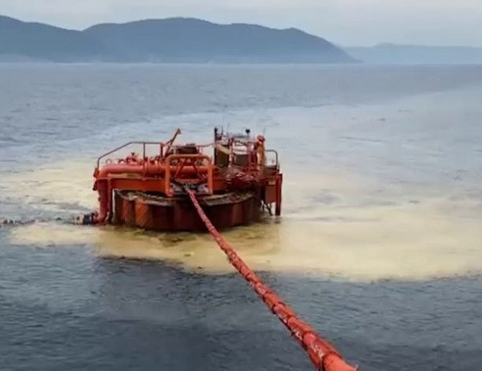 Роспотребнадзор проведёт проверку по факту разлива нефти в Чёрном море