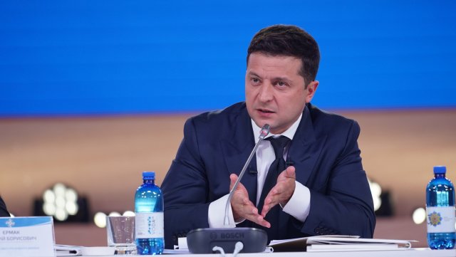 Зеленский прокомментировал заявления жителей Донбасса о том, что они русские
