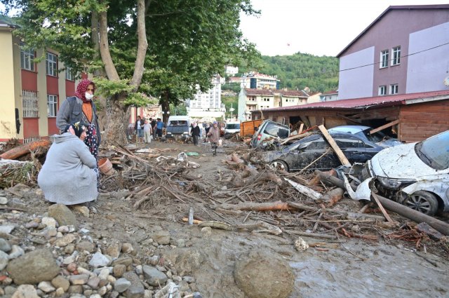 В Турции число жертв наводнения достигло 38 человек