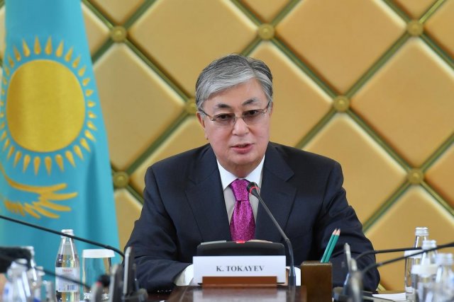 Президент Казахстана сообщил о назначении министра обороны страны