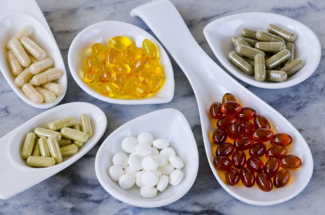 Доктор Мясников рассказал о том, почему синтетические витамины менее полезны для организма
