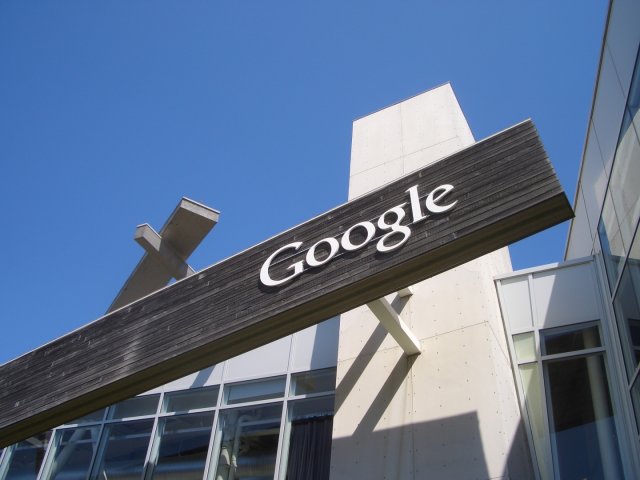 Google грозит штраф за отказ удаления запрещённого контента