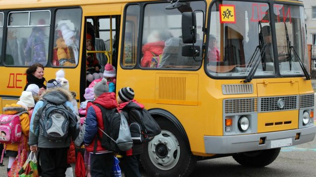 В Москве напомнили о правилах соблюдения школьниками правил безопасности на дороге