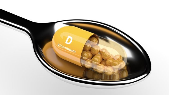Врач назвал особенности приёма витамина D