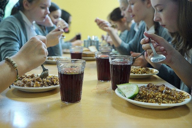 В Красноярске будет проведена проверка после массового отравления детей в школе