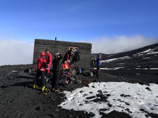 Проводятся поиски туриста, который пропал на Ключевском вулкане