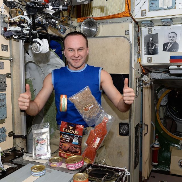 Методист рассказал о том, как питаются космонавты на МКС