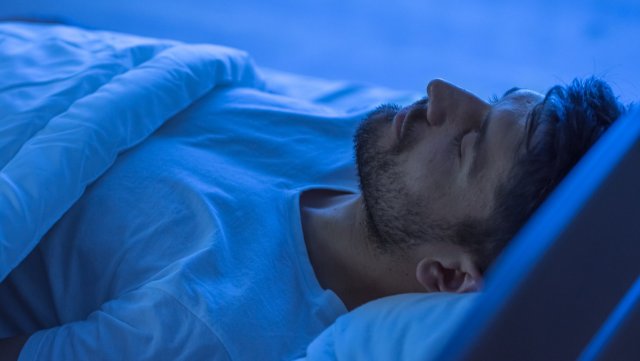 Учёные заявили, что глубина сна и волн активности головного мозга не имеют связи