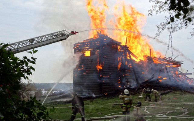 Сгоревшая в Кондопоге церковь будет восстановлена с помощью федеральных средств
