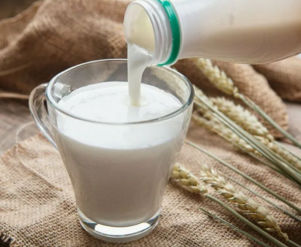 Диетолог из Турции порекомендовал пить кефир, чтобы бороться с «плохим» холестерином
