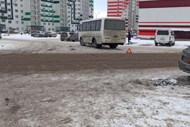 Школьник в Оренбурге пострадал после того, как его сбил автобус