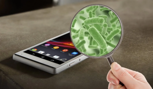 Эпидемиологи рассказали о том, что смартфоны могут быть источниками опасных микробов