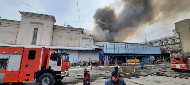 Жители домов, расположенных рядом с горящим предприятием, были эвакуированы в Пятигорске
