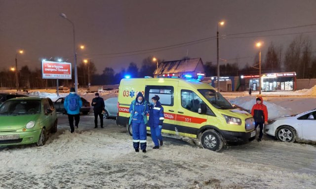 Жительница Якутии выжила, выпав с 8 этажа