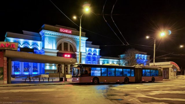 Движение общественного транспорта приостановлено в Донецке