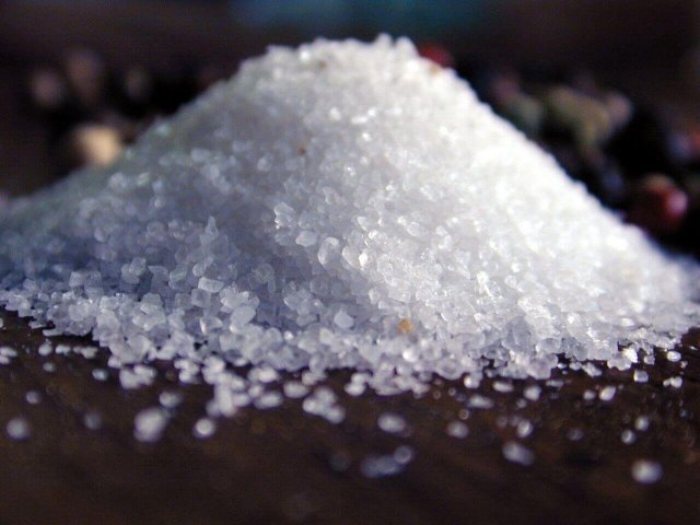 Нутрициолог рассказала о последствиях отказа от соли