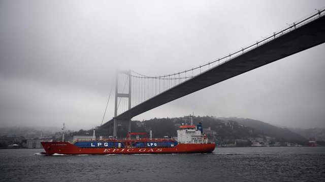 Босфор снова открыт для судоходства после ликвидации мины