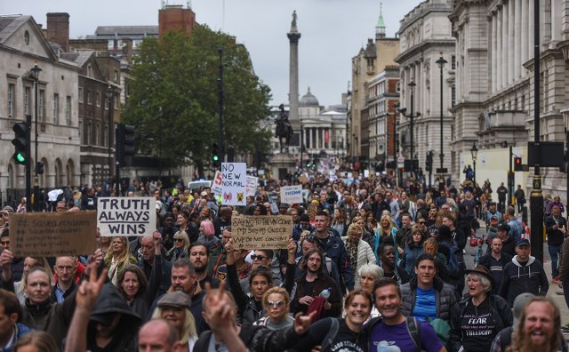 На фоне роста цен на электричество и газ в Лондоне начались протесты