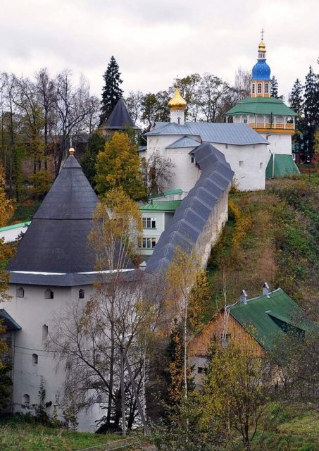 Реставрацию в текущем году планируется провести в Псково-Печерском монастыре