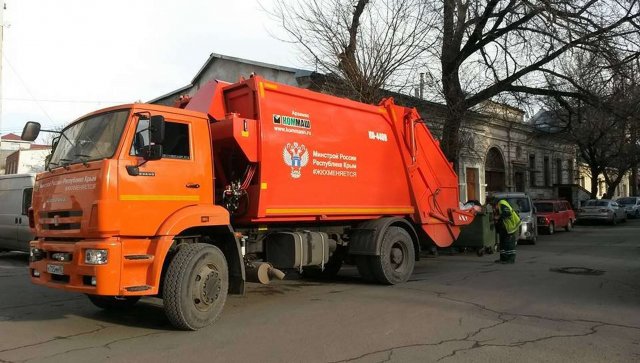 В Липецке из-за наезда мусоровоза скончался ребёнок